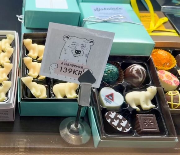 Polar bear-shaped chocolates in gift boxes