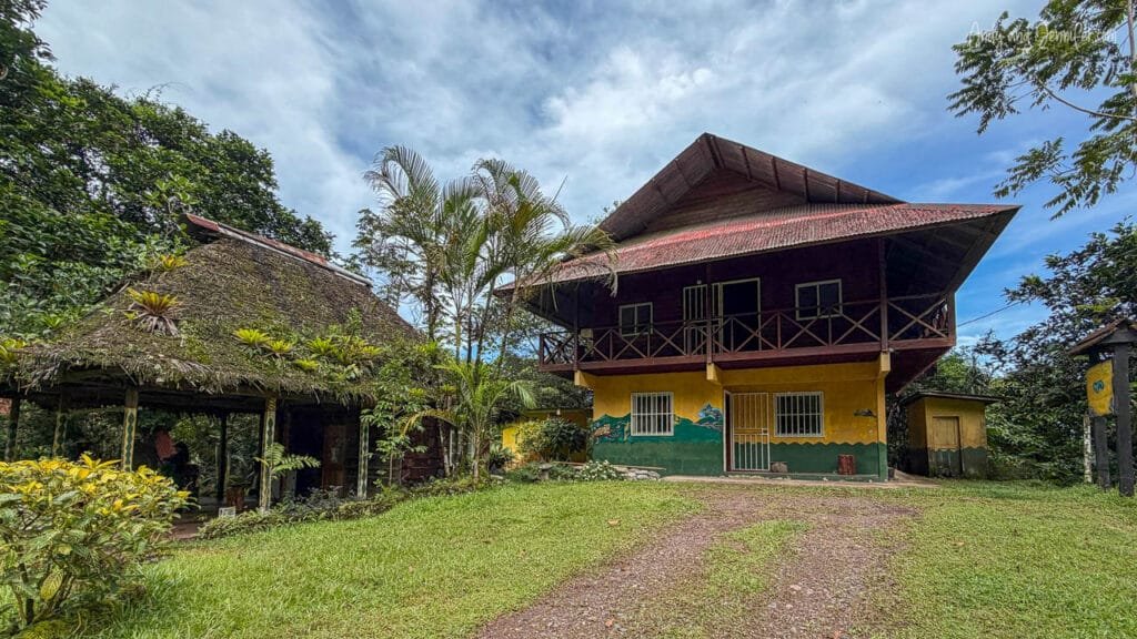 Buildings at Estación Guardaparque in Palo Seco Protected Forest, western Panama.